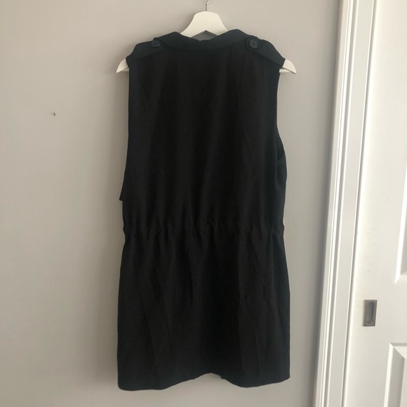 Cartonnier Sleeveless Trench Coat - Picture 2 of 6